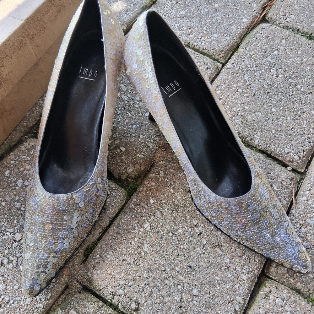 Impo Shimmering Silver Sequin Heels - Picture 6 of 8